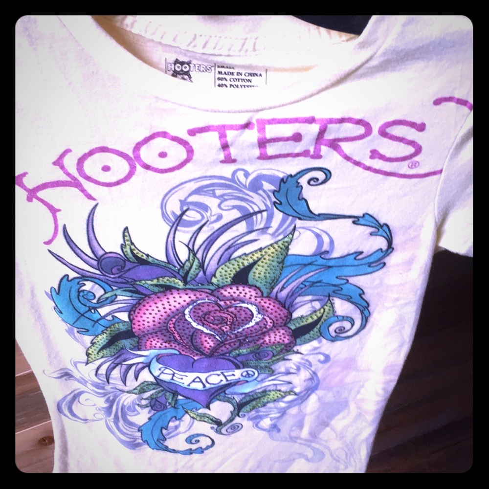 SMALL HOOTERS SHIRT